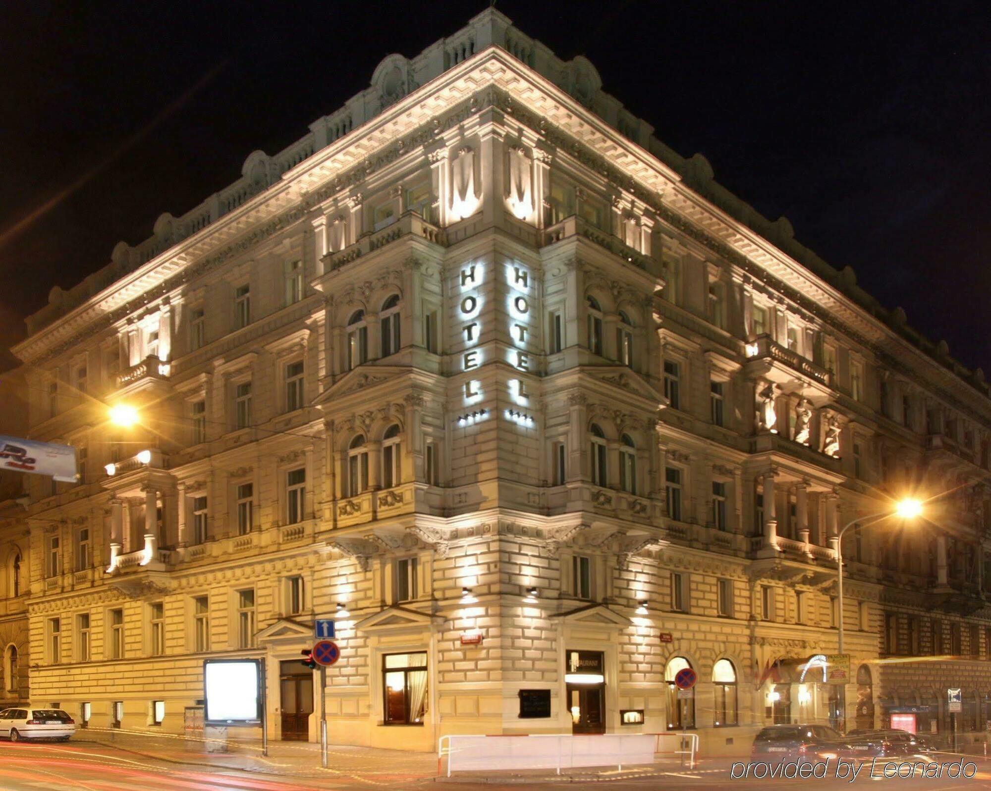 Boutique Hotel Seven Days Praga Exterior foto